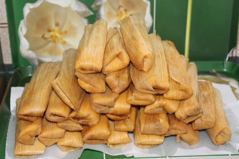 Hotelero de Guadalajara vende tamales para pagar la nómina