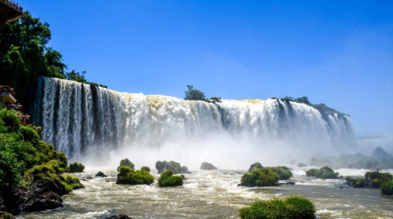 Sequía histórica en Las Cataratas de Iguazú y el río Paraná