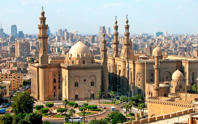 Egipto reduce el costo de visas como estrategia para atraer turismo