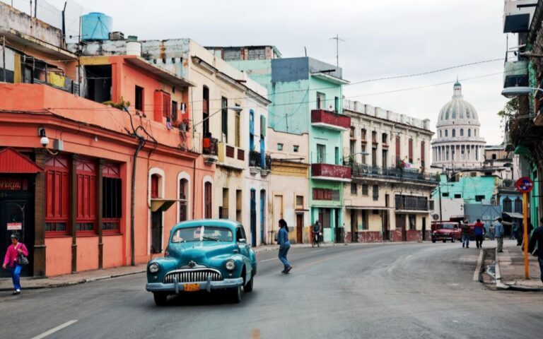 Cuba reabre sus fronteras para turistas internacionales