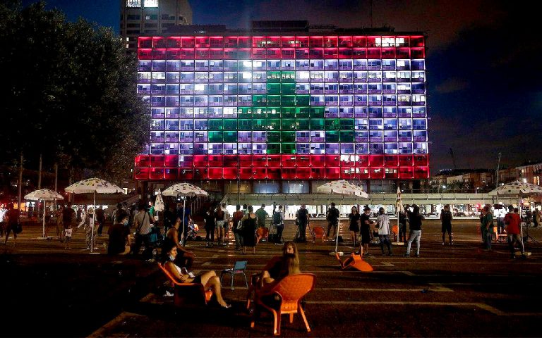 Varios países rinden homenaje a víctimas de explosión en Beirut