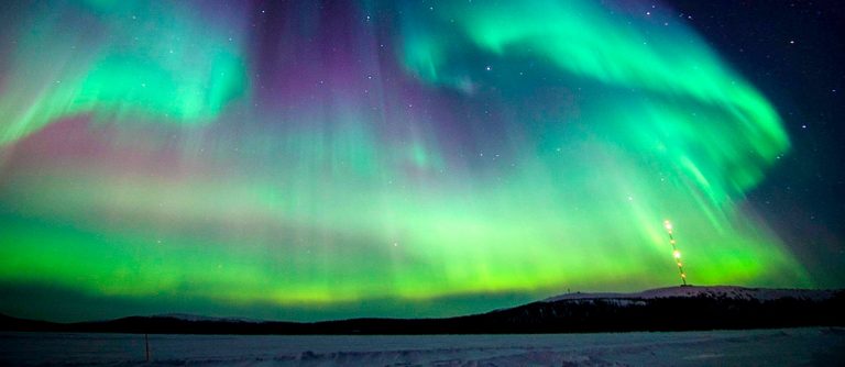 A la caza de auroras boreales en Canadá