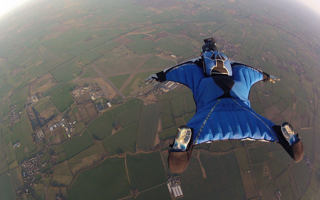 Wingsuit un deporte extremo que desafía la gravedad al límite