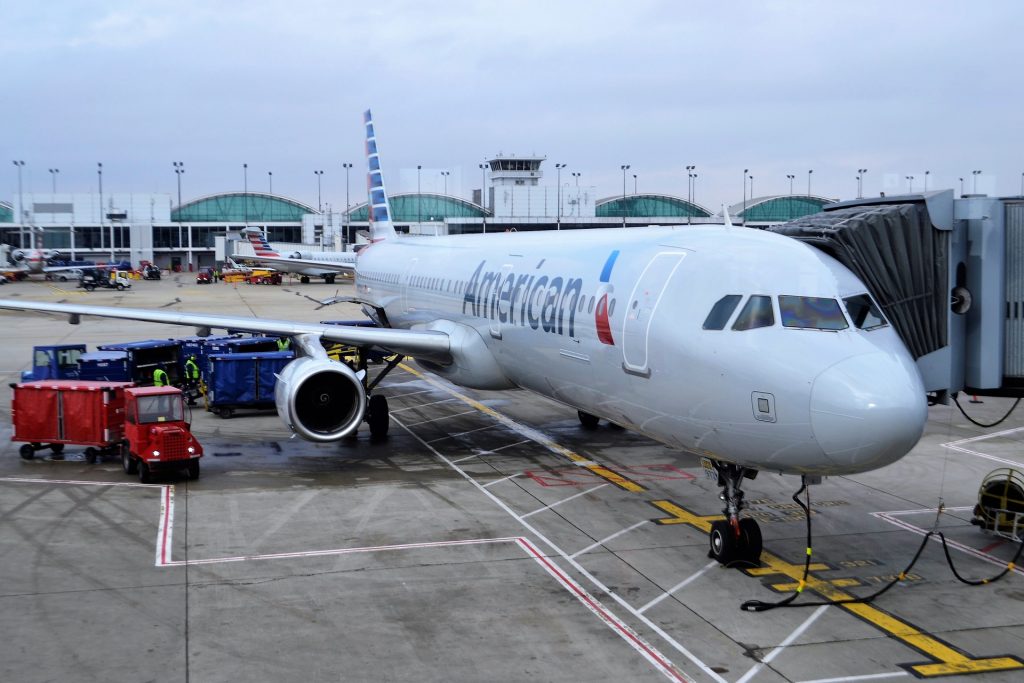 American Airlines estrena pasaporte sanitario VeriFLY