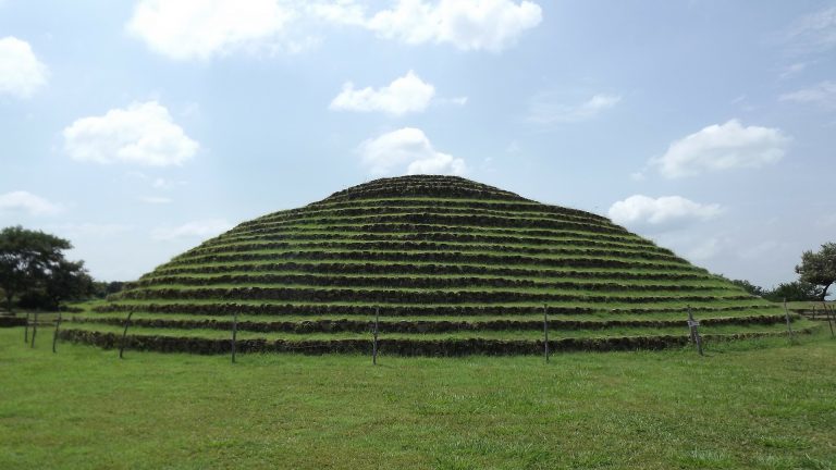 Visita la Zona Arqueológica de Guachimontones