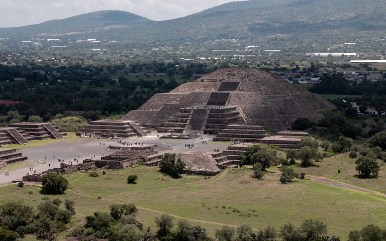 Penacho de Moctezuma, una joya azteca en territorio extranjero