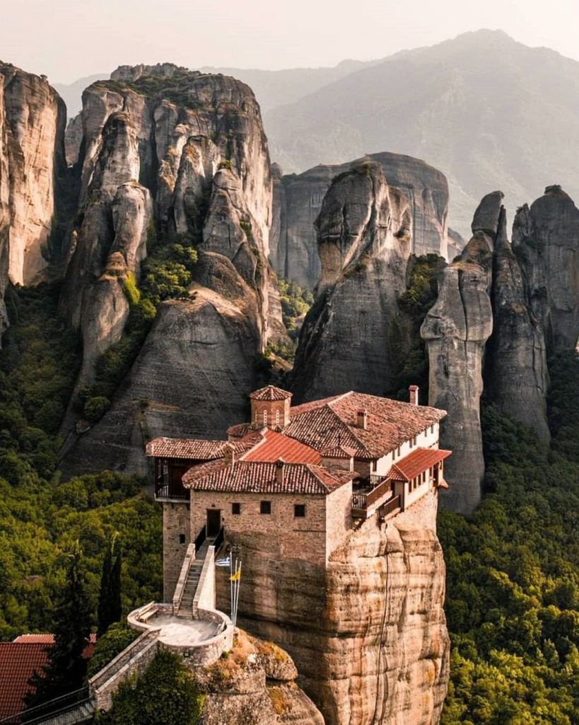 monasterios origen