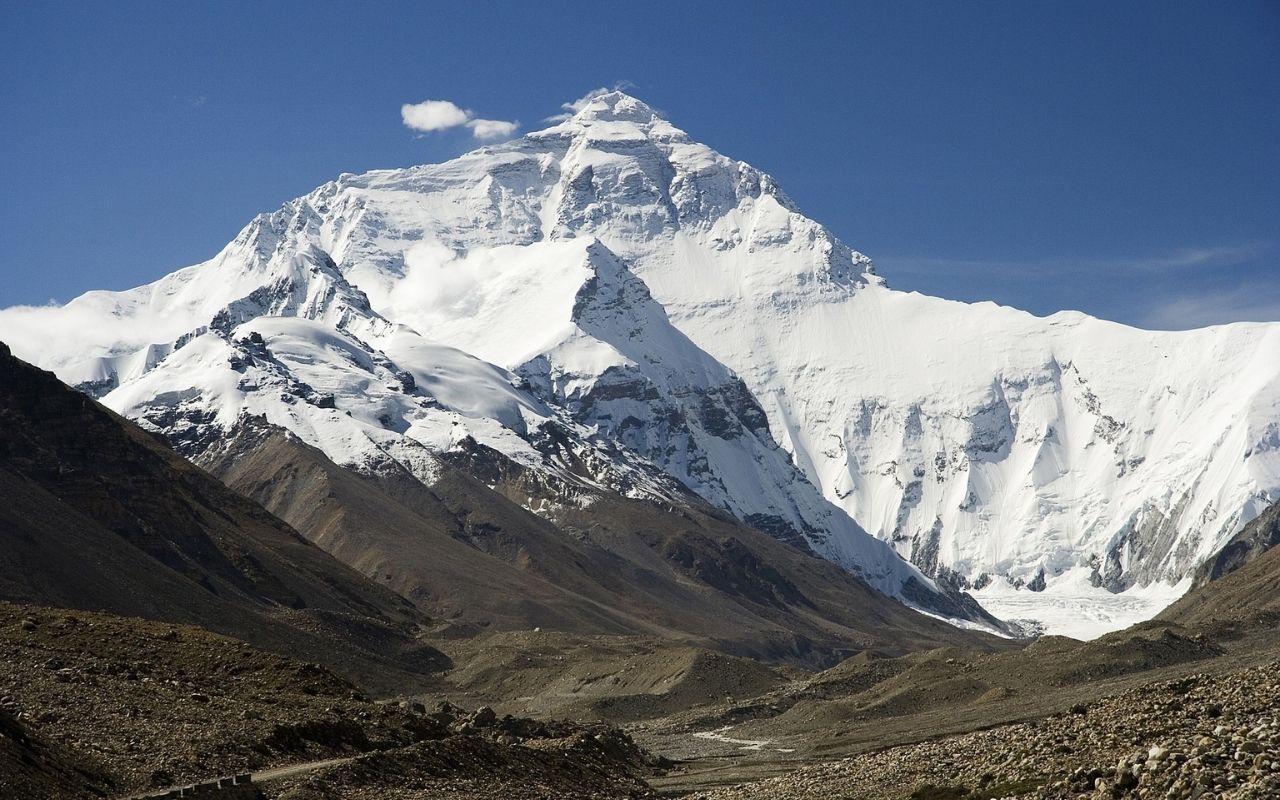 Basura en el Everest se sigue acumulando y causa furia entre montañistas