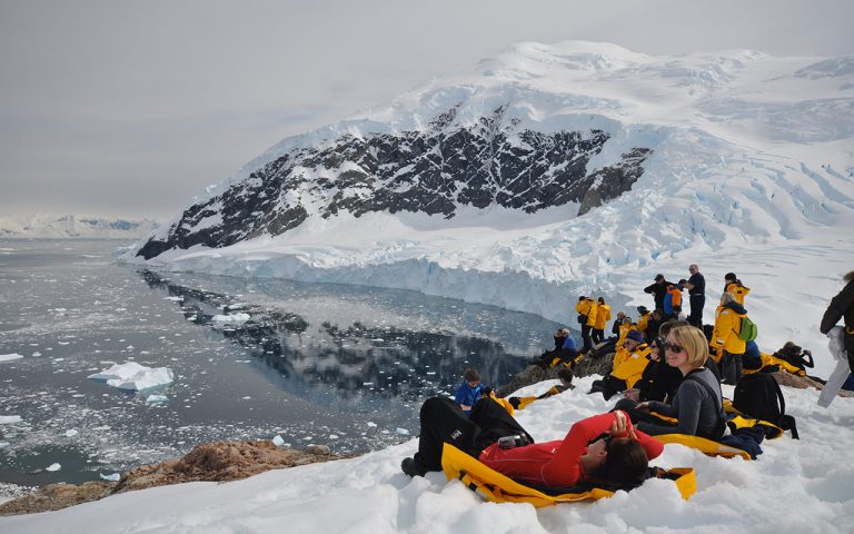 Beneficios y daños que produce el turismo polar