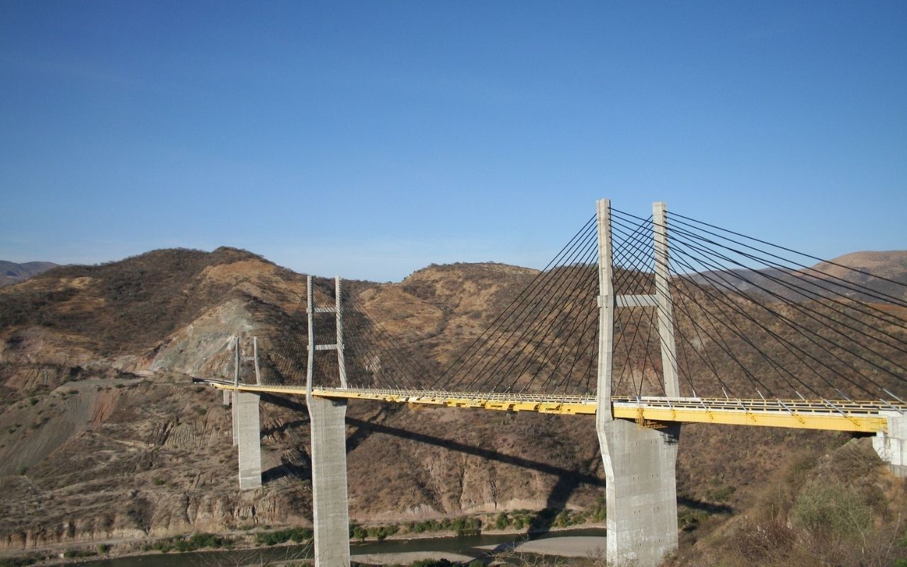 Estos son puentes colgantes más largos en México