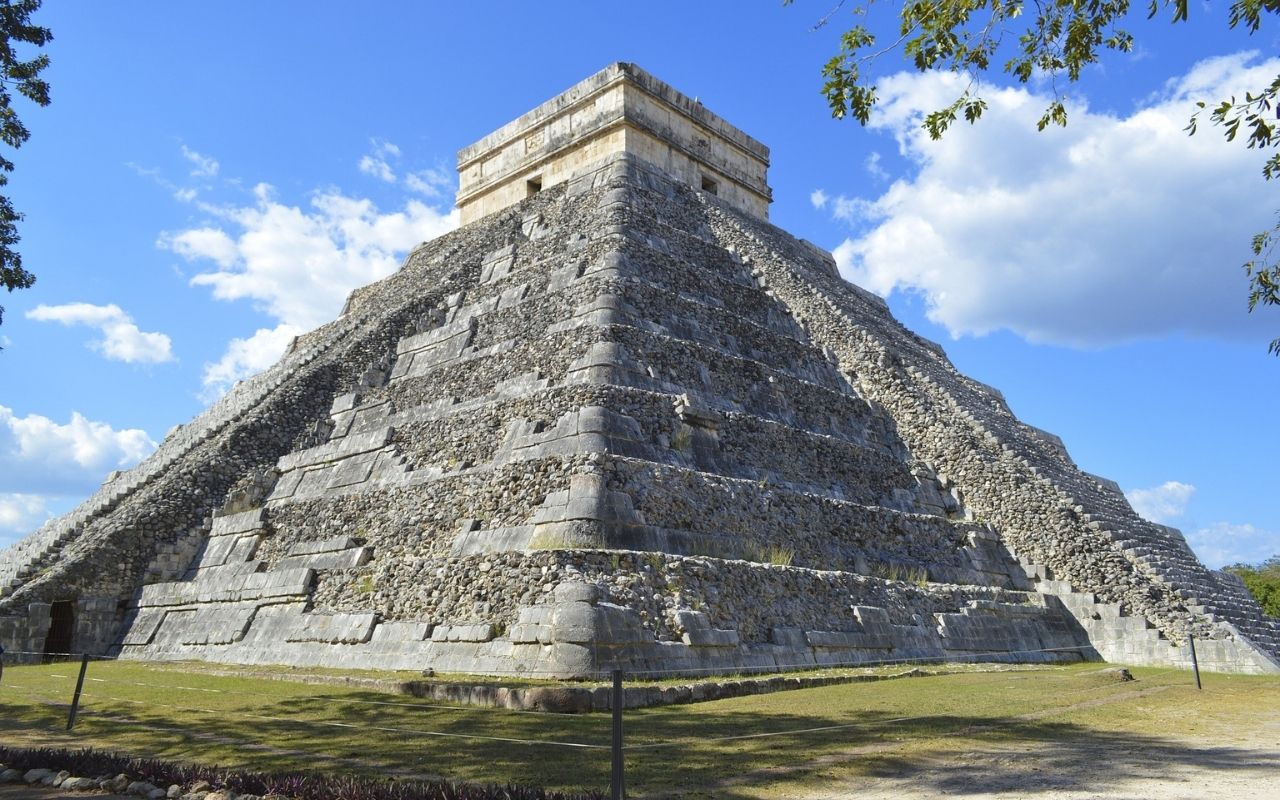 Trabajadores turísticos recibirán vacunación en Quintana Roo