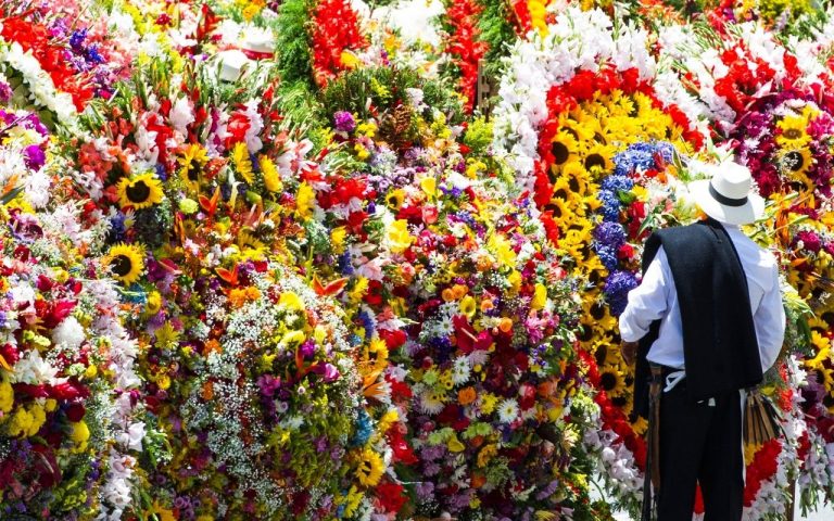 Silleteros, cultura y mucha fiesta, así se vive la Feria de las Flores en Medellín