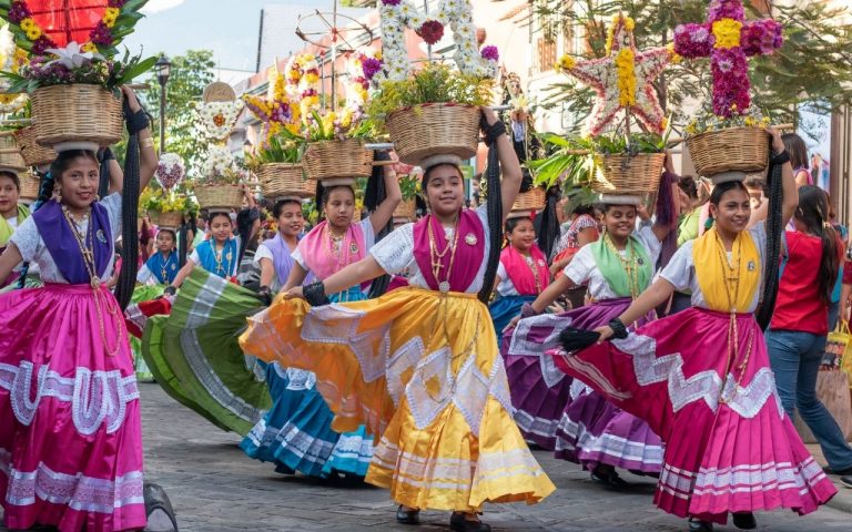 Guelaguetza en Oaxaca, festejo lleno de cultura y magia
