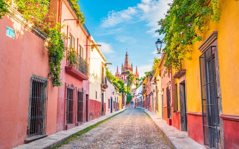 Conoce las ciudades coloniales más bonitas de México