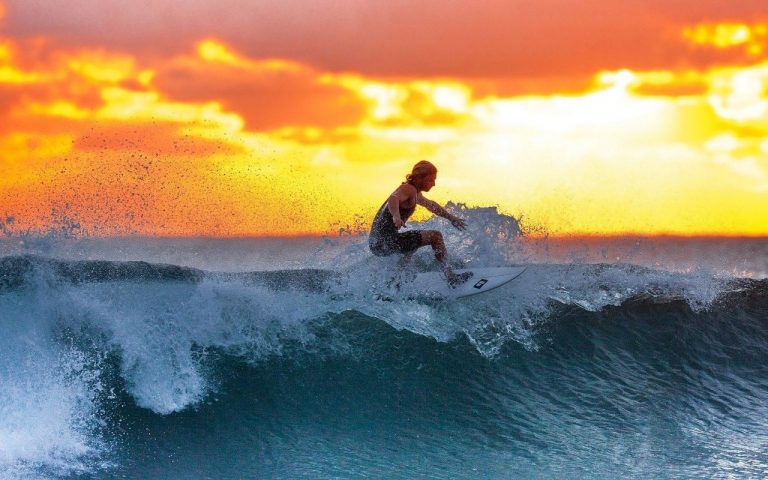 Las 13 mejores playas para practicar surf en México