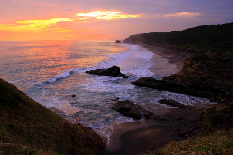 The,Coast,During,An,Amazing,Sunset,In,Mazunte,,Oaxaca,,Mexico
