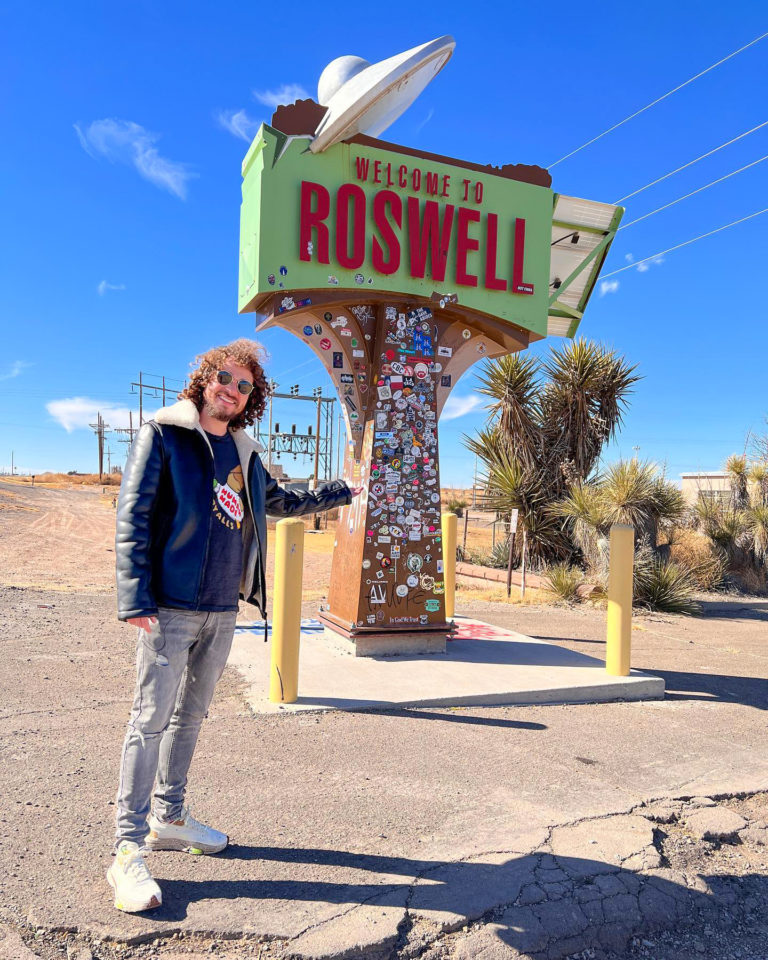 luisito-comunica-turismo-ufológico-caso-roswell