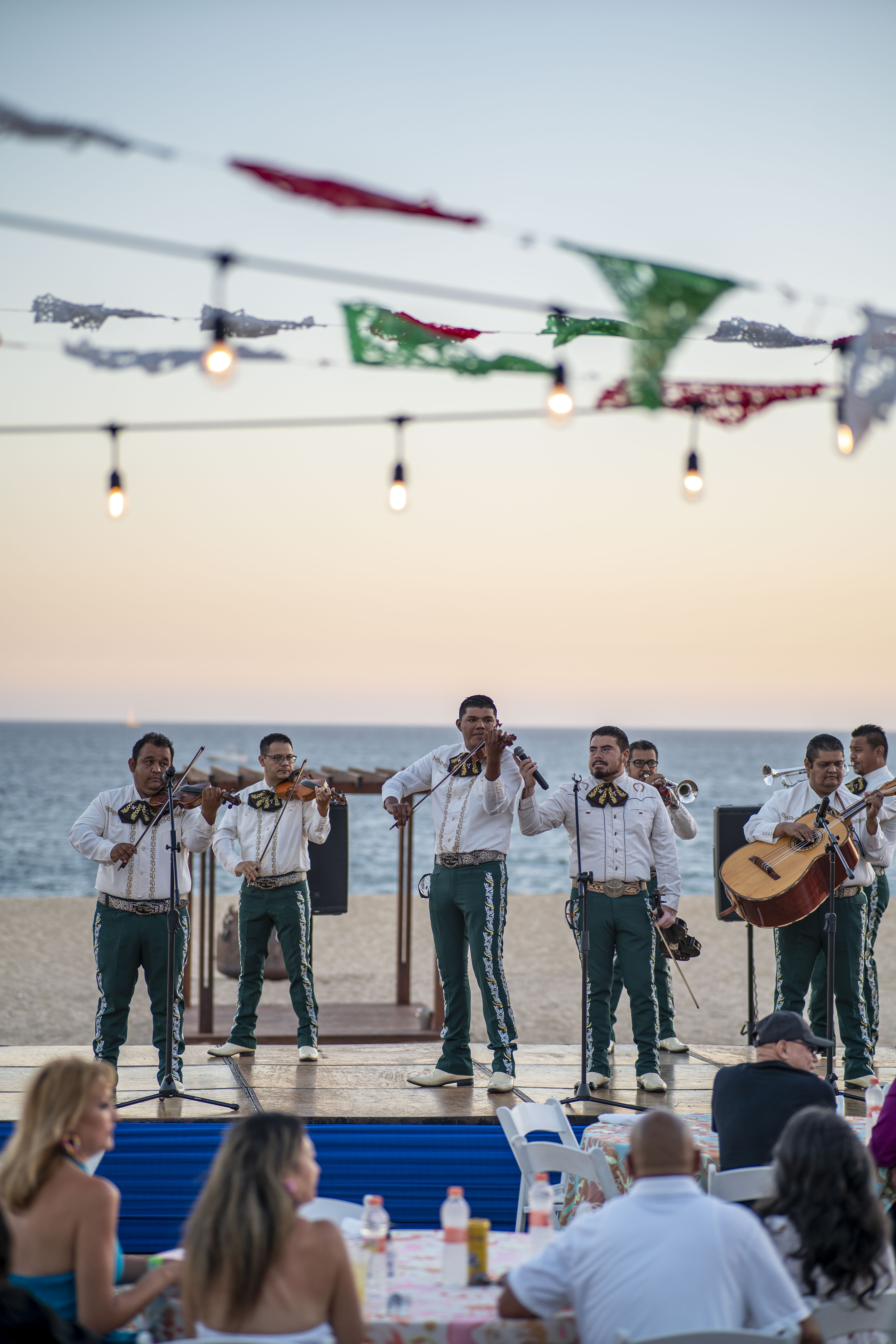 mariachis musica solmar hotels resorts