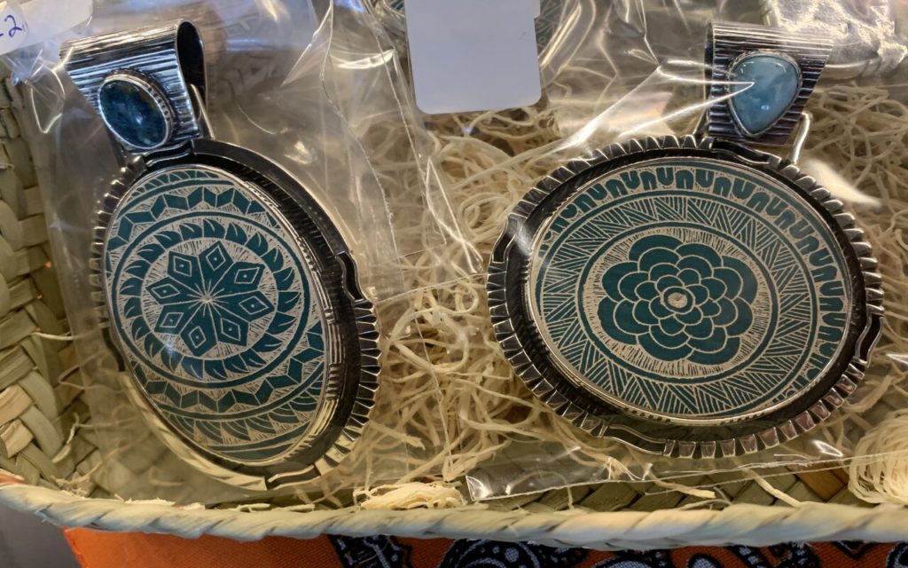 artesanos retos para hector laura