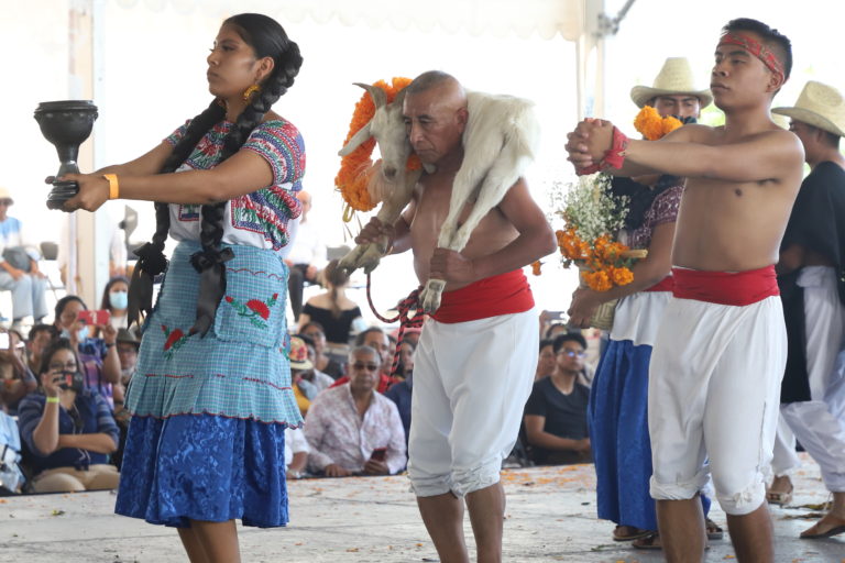 tradiciones-tehuacan-mole-de-caderas