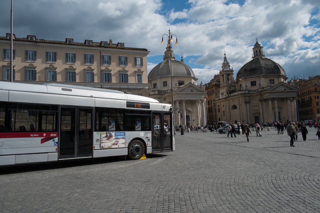costos transporte vivir en roma italia