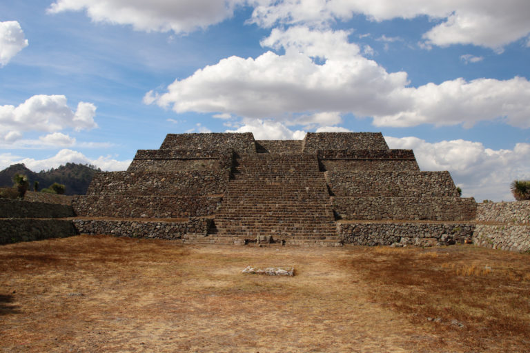 horarios-zona-arqueológica-cantona-museo