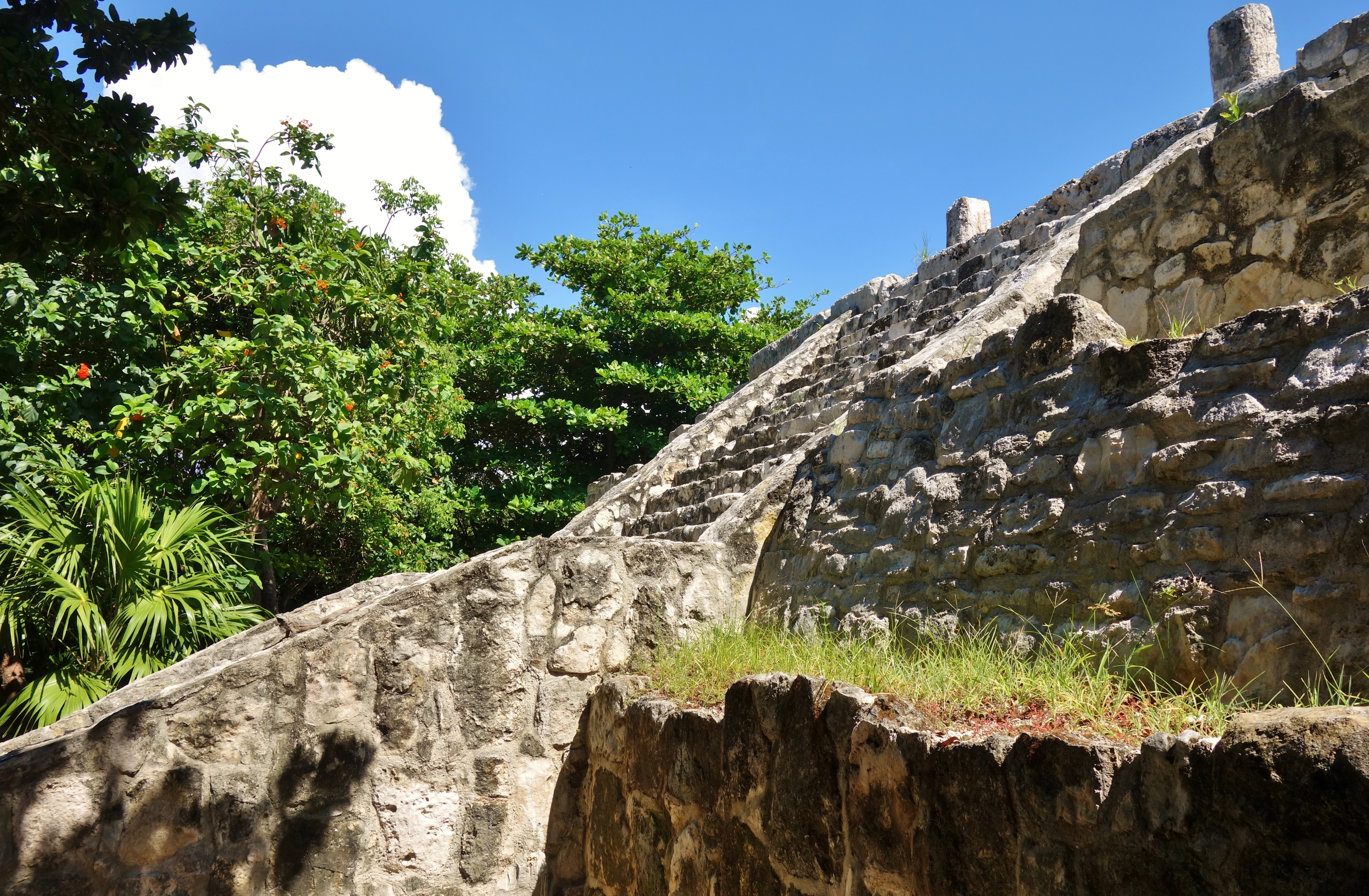 zona arqueologica san miguelito cancun