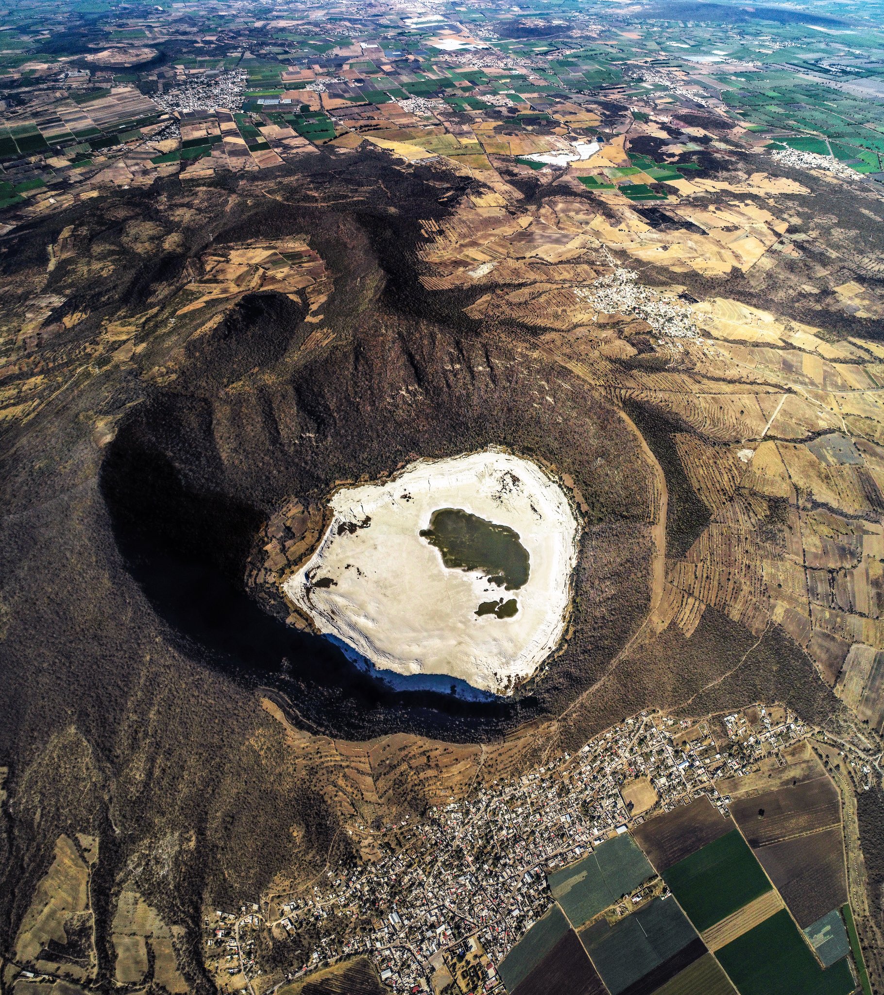 crateres volcanicos inactivos en guanajuato mexico