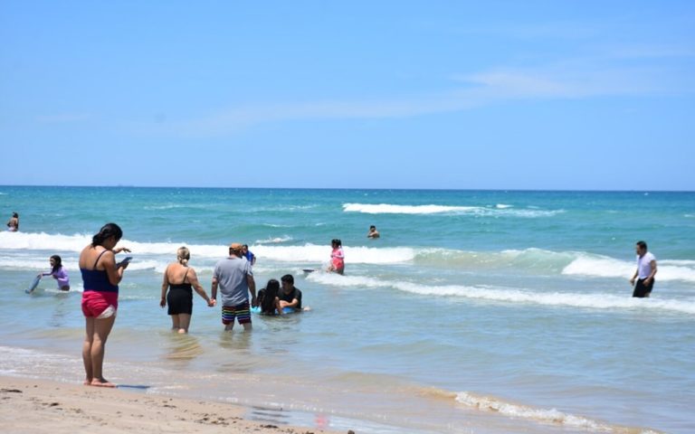 Playa Miramar disfruta de un exitoso verano con gran afluencia