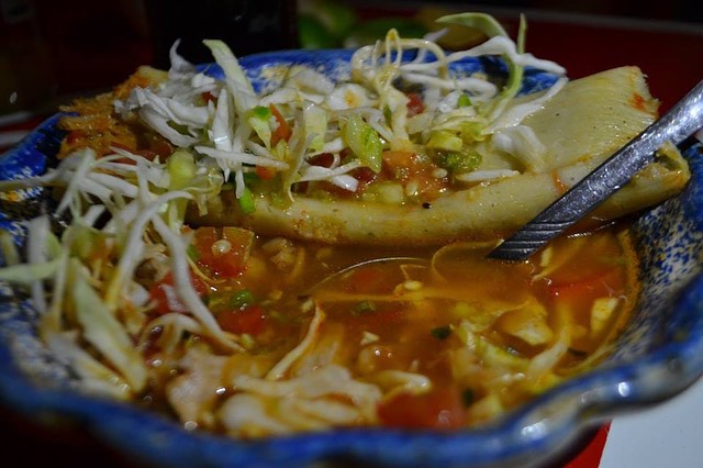 Tamazole o tamal con pozole, joya culinaria de Jalisco
