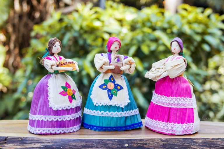 centroamericanas-muñecas-artesanales-salvador-guatemala