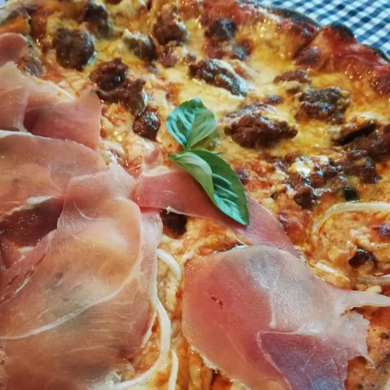 pizzerías-en-puebla-ingredientes-napoli
