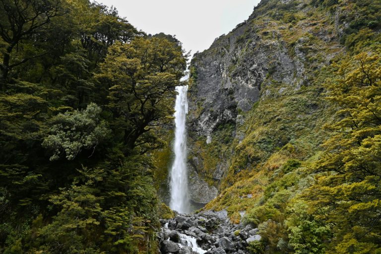 Parque Nacional Arthur’s Pass: senderismo entre cascadas, montañas y nieve