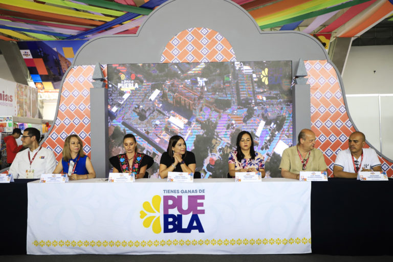 Pueblos Mágicos, municipios y turoperadores, reconocidos en Feria de Puebla 2024
