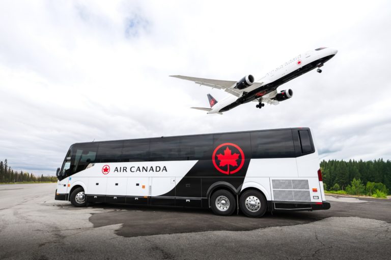 Air Canada inauguró el servicio de autocares que une los aeropuertos de Hamilton y la región de Waterloo