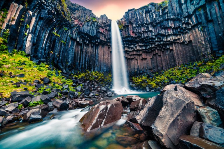 cascadas-rocas-parque-nacional-vatnajökull