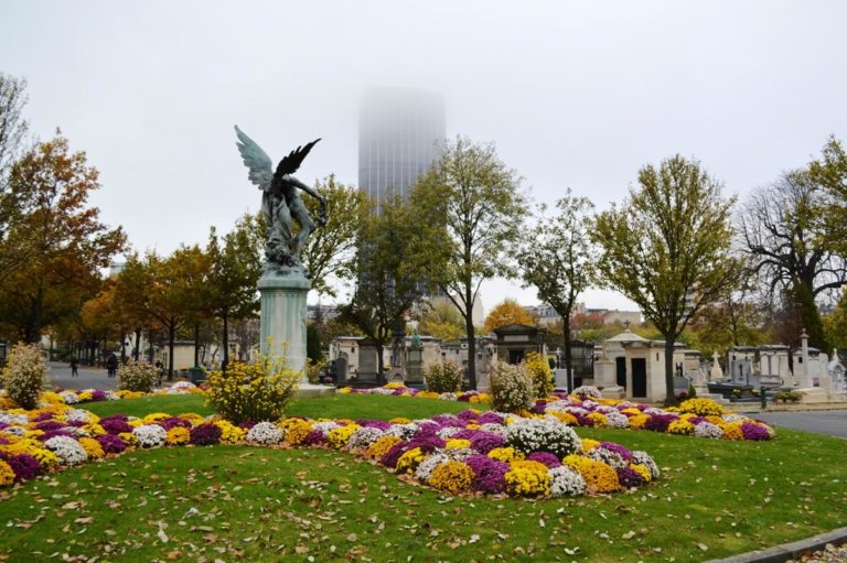 cementerio-montparnasse-turismo-negro-en-parís