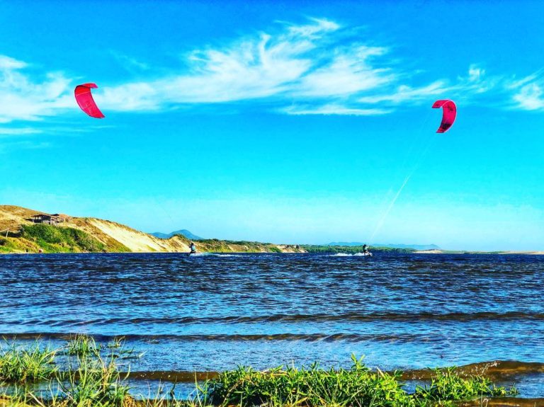 ¿Dónde hacer kitesurfing en Jalisco sin ir a la playa?