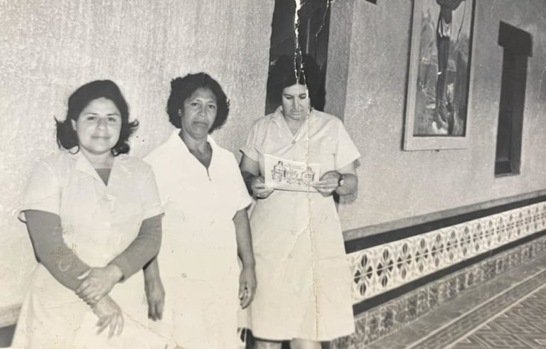 camaristas-rosarito-beach-hotel-méxico