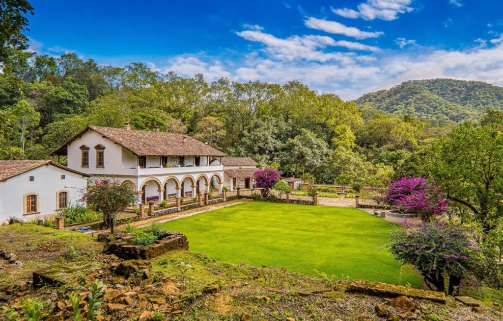 hoteles en san sebastián del oeste