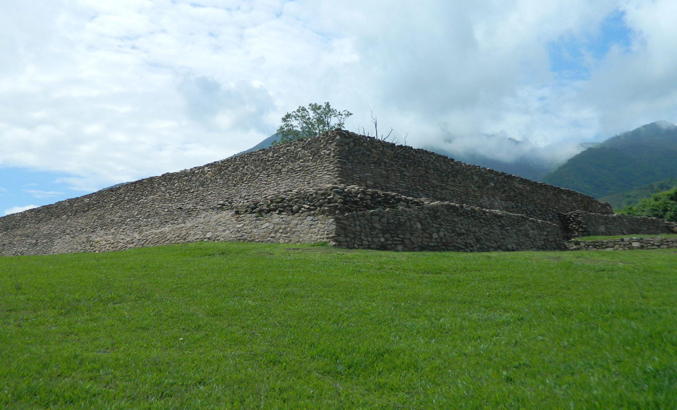 palacio ocomo etzatlán asentamiento prehispánico méxico