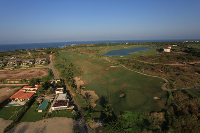 campos-de-golf-en-nayarit-punta-bahia