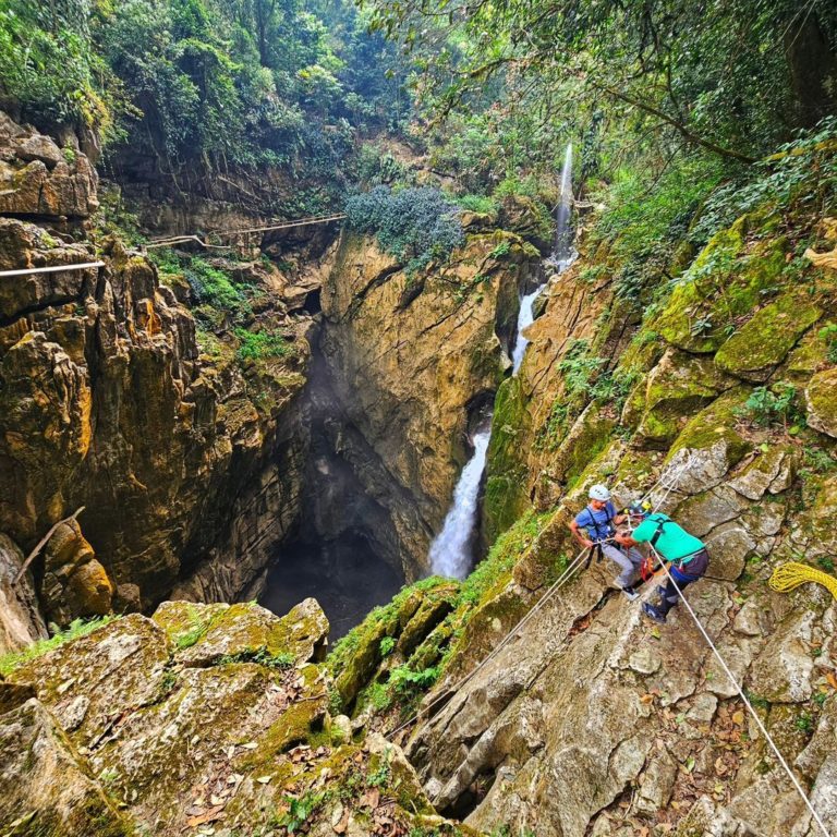 cascada-en-sótano-de-popocatl