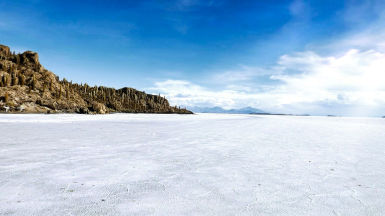 destinos-surrealistas-mundo-salar-uyuni