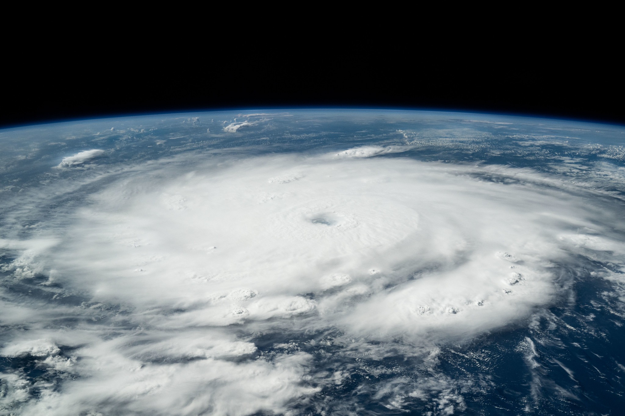 huracán beryl medidas seguridad mar caribe