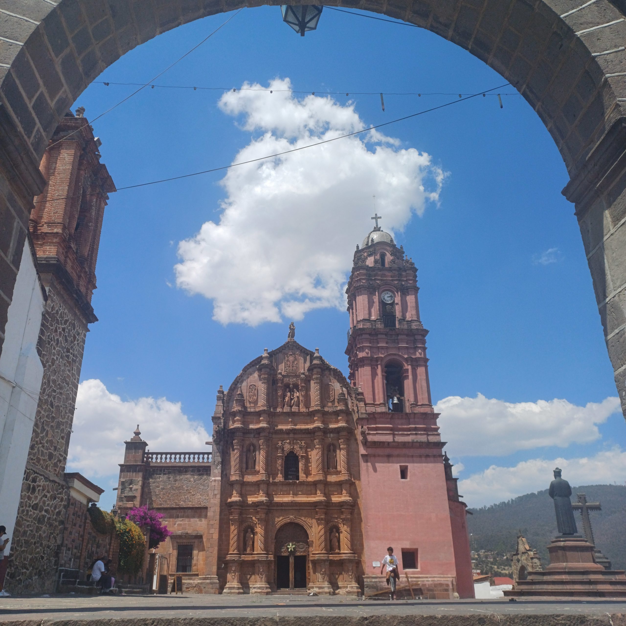 michoacán arquitectura gastronomía tradición catedral