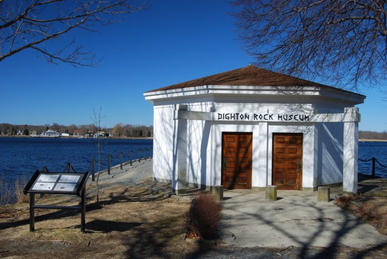 museo-dighton-rock-triángulo-de-bridgewater