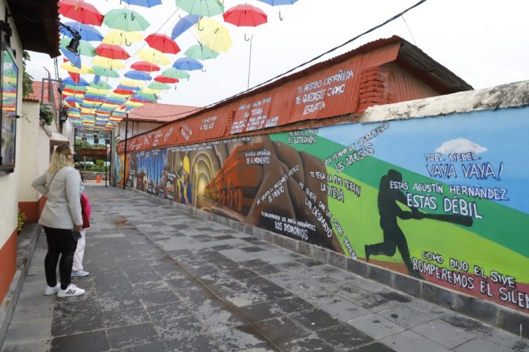 omitlan-juarez-pueblos-mágicos-paraguas