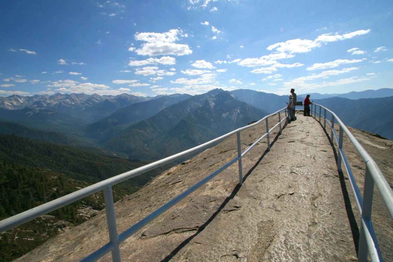 parques en california moro rock