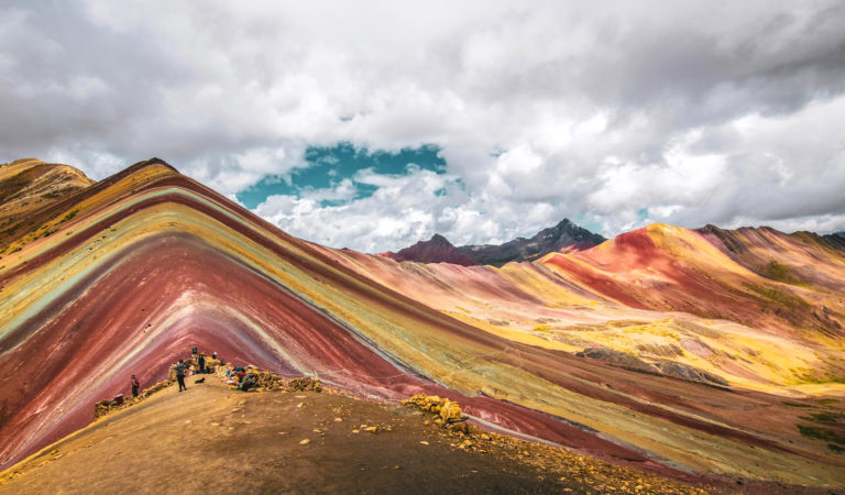 vinicunca-perú-destinos-surrealistas-mundo